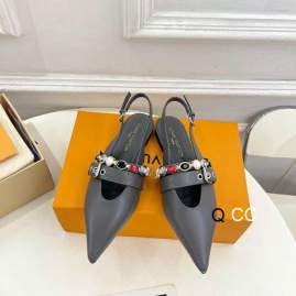 Picture of Louis Vuitton Shoes _SKULVsz35-40XC120212343